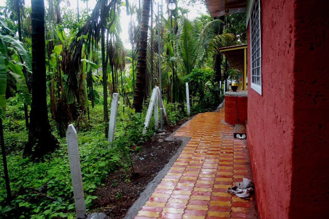 Anahat Cottages Diveāgar Buitenkant foto